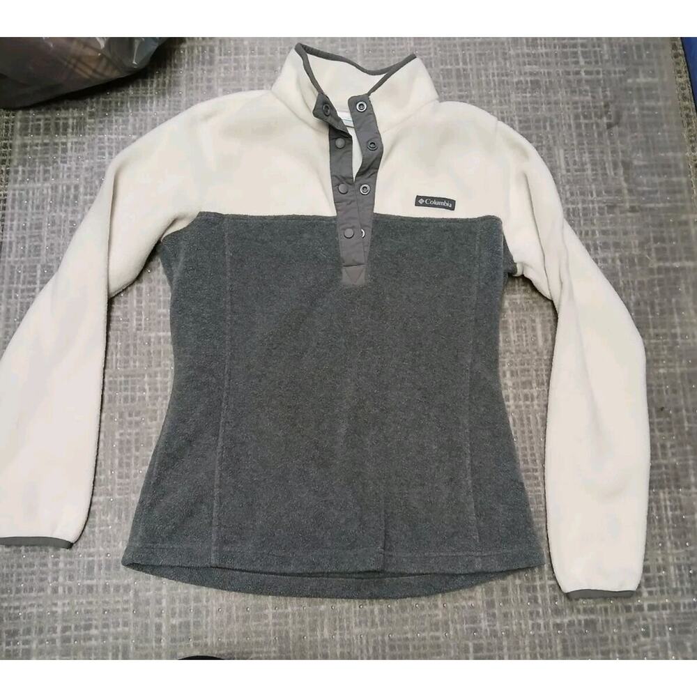 Columbia Two-Tone Gray and White Snap Pullover Fleece